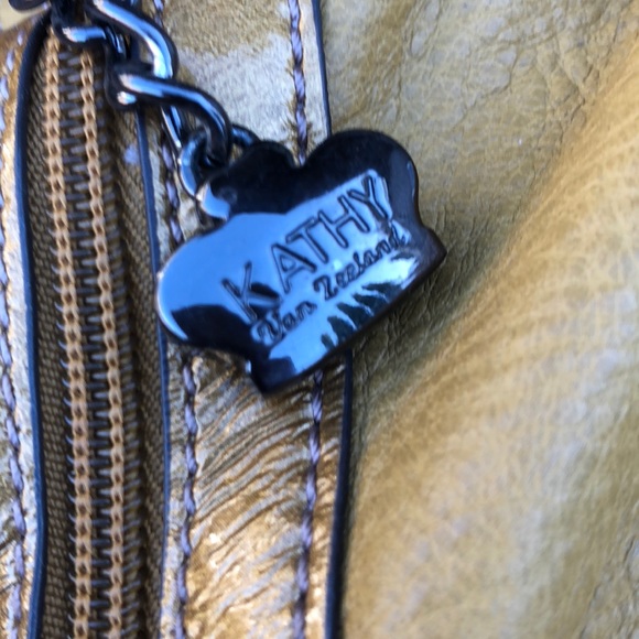 Purse - Picture 3 of 3